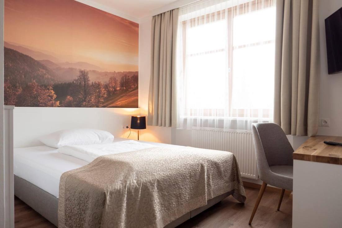 Gasthof Pack "Zur Lebing Au" Хартберг Экстерьер фото