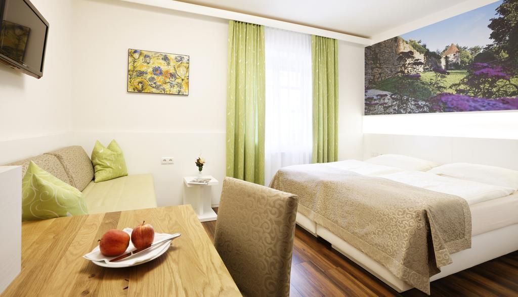 Gasthof Pack "Zur Lebing Au" Хартберг Номер фото