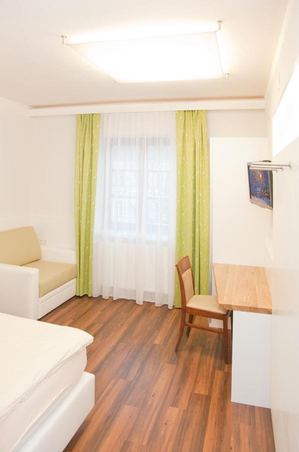 Gasthof Pack "Zur Lebing Au" Хартберг Номер фото